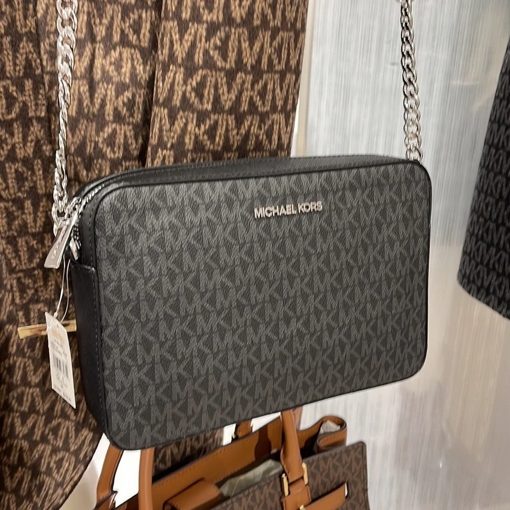 Michael Kors Jet Set Item Large East West Zip Crossbody Black Signature